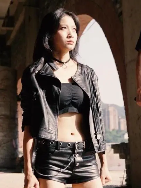 Phi Thường 1