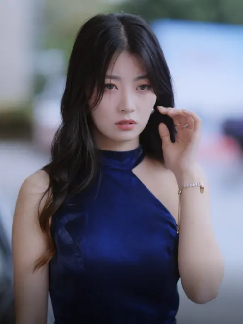Sư Tỷ Không Chịu Nổi Nữa 1