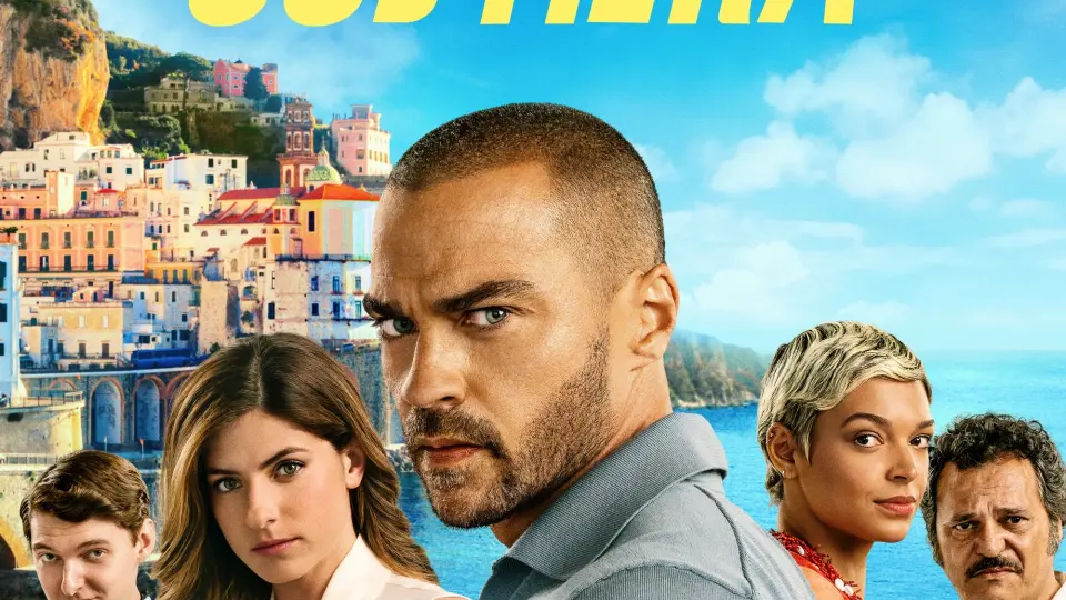Sóng Gió Ở Costiera Hotel  01