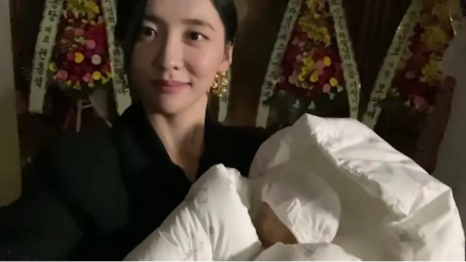 Cho Tôi Mượn Bạn Trai Của Bạn Full