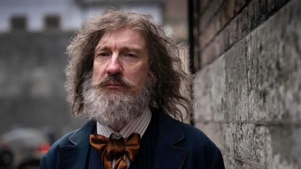 Sherlock Và Con Gái 1