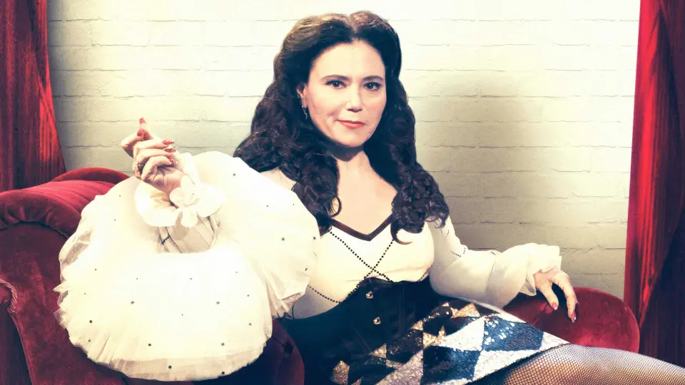 Alex Borstein - Corsets Và Clown Suits Full
