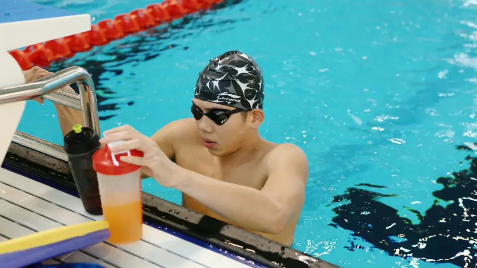 Anh Trai Tôi Trong đội Bơi 1